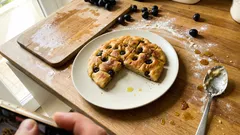 Schiacciata con l’uva morbida e dorata: il metodo semplice per farla ben lievitata