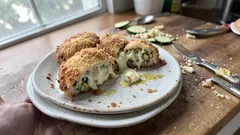 Veline di pollo e zucchine al forno: croccanti fuori, filanti dentro in 10 minuti