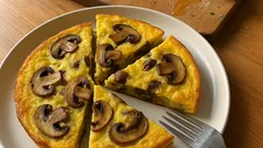 Frittata ai funghi morbida e profumata: il trucco per non farla diventare acquosa