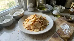 Chips di riso al forno: leggere e croccanti con 4 ingredienti